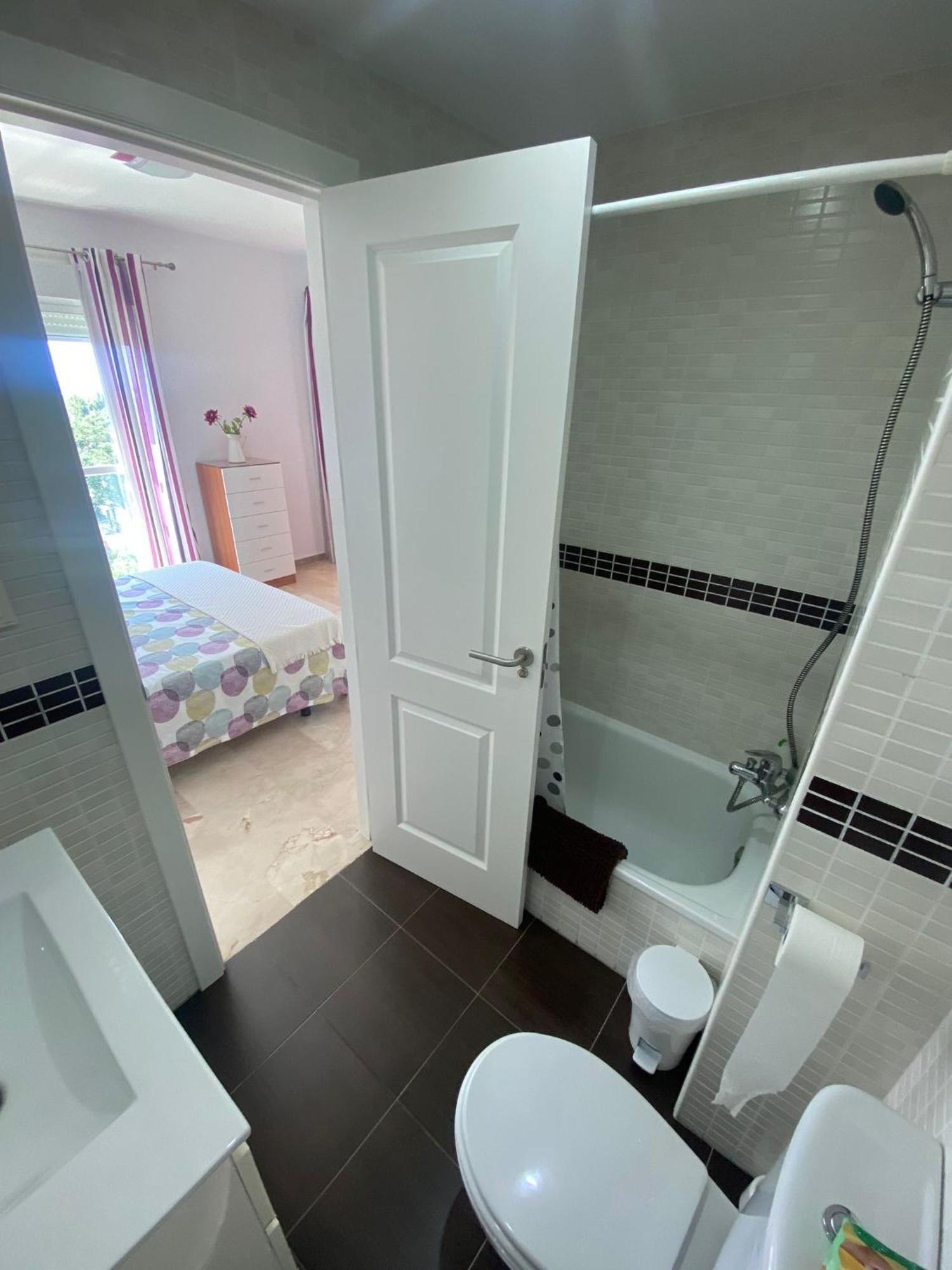A&C Vistas Al Mar -Torre Del Mar - Malaga Apartment เบเลซ-มาลากา ภายนอก รูปภาพ